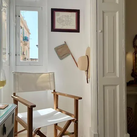 Artist With Private Roof Terrace * Floriana