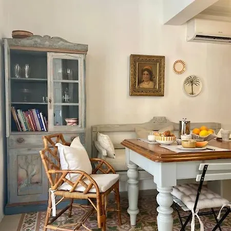 Apartment Artist With Private Roof Terrace