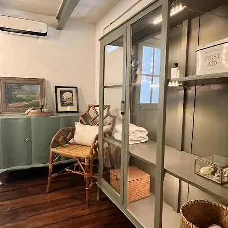 Artist With Private Roof Terrace Apartment Il-Furjana