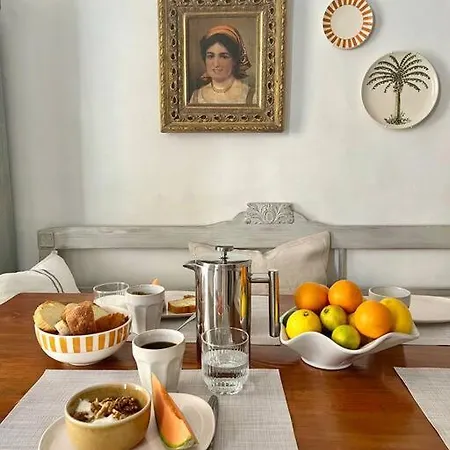 Artist With Private Roof Terrace Apartment