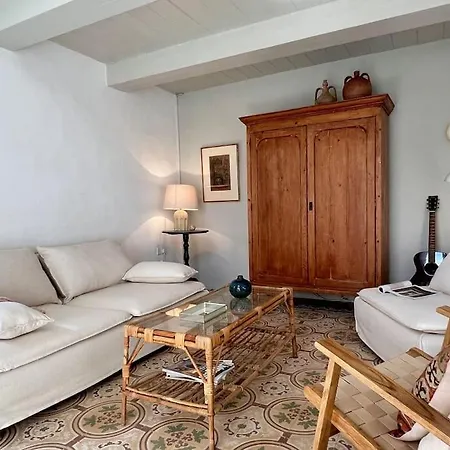 Artist With Private Roof Terrace Apartment *